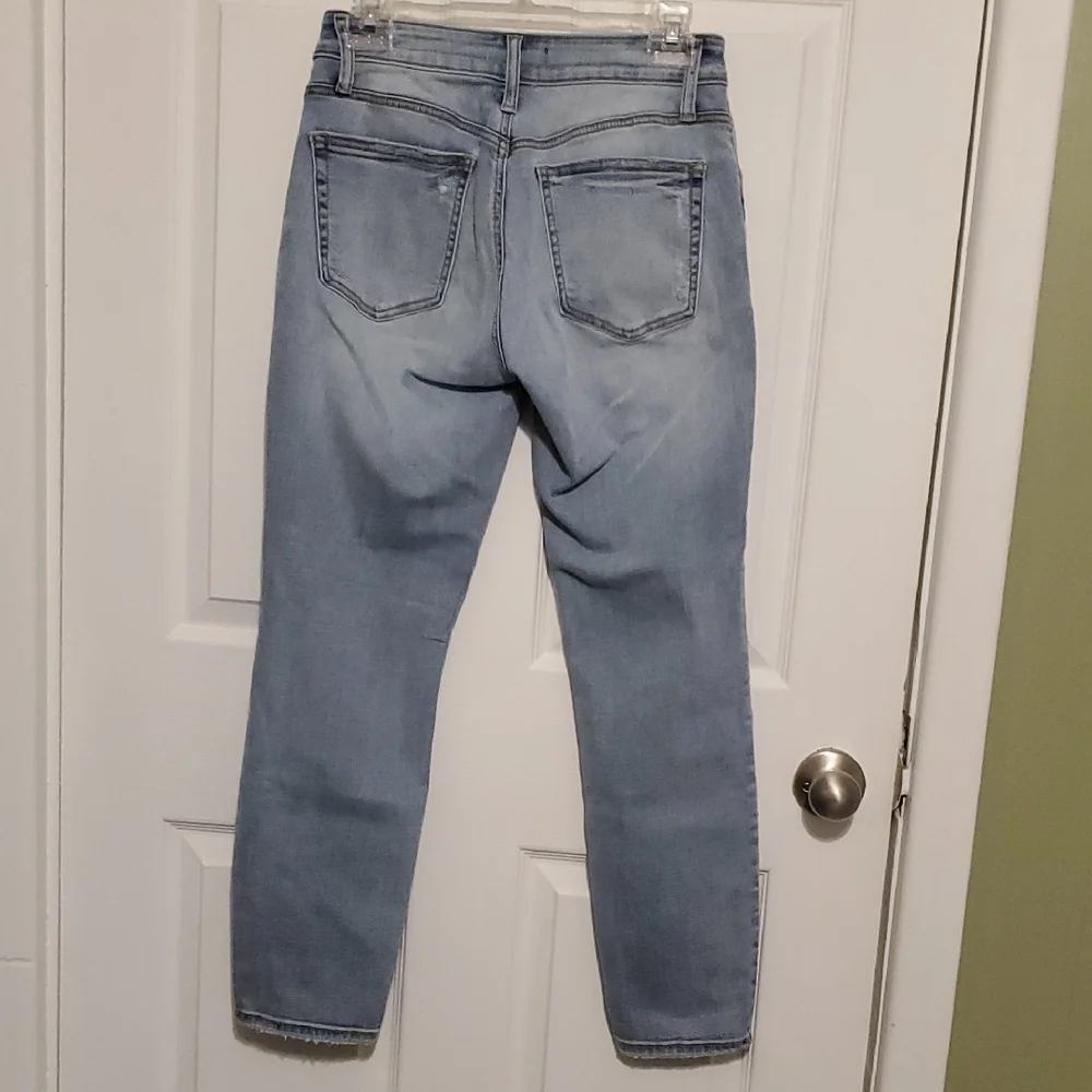 Silver Jeans Women's Light Wash Skinny Jeans - Picture 3 of 7